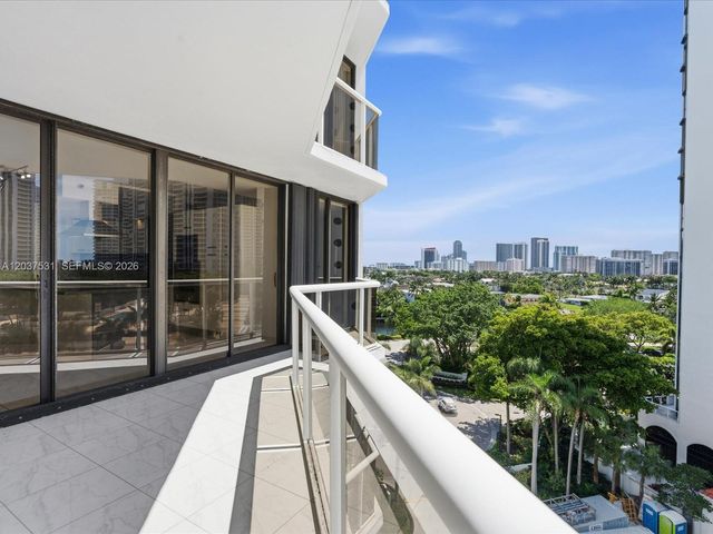 3610 Yacht Club Dr 702, Aventura, FL 33180