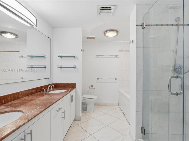 3610 Yacht Club Dr 702, Aventura, FL 33180