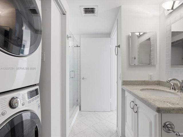 3610 Yacht Club Dr 702, Aventura, FL 33180