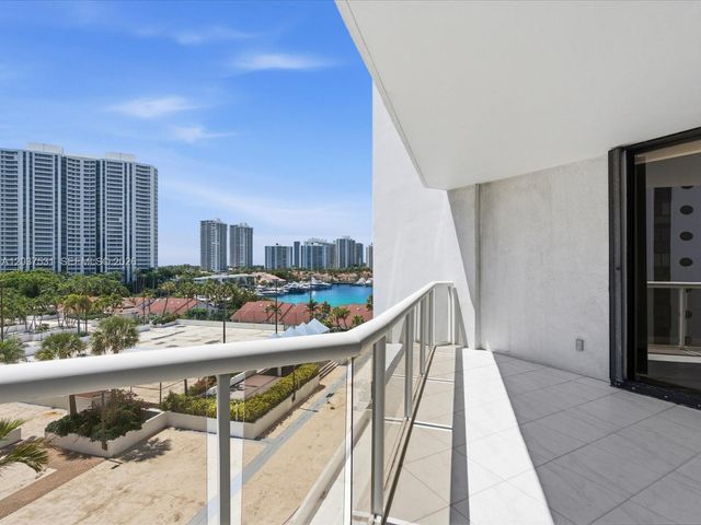3610 Yacht Club Dr 702, Aventura, FL 33180