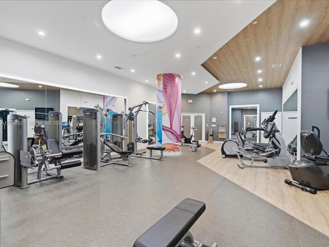 3610 Yacht Club Dr 702, Aventura, FL 33180