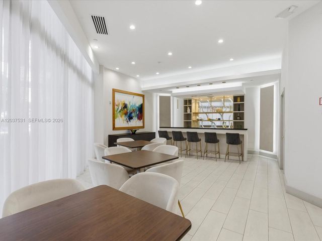 3610 Yacht Club Dr 702, Aventura, FL 33180