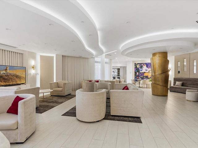 3610 Yacht Club Dr 702, Aventura, FL 33180