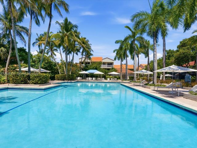 3610 Yacht Club Dr 702, Aventura, FL 33180