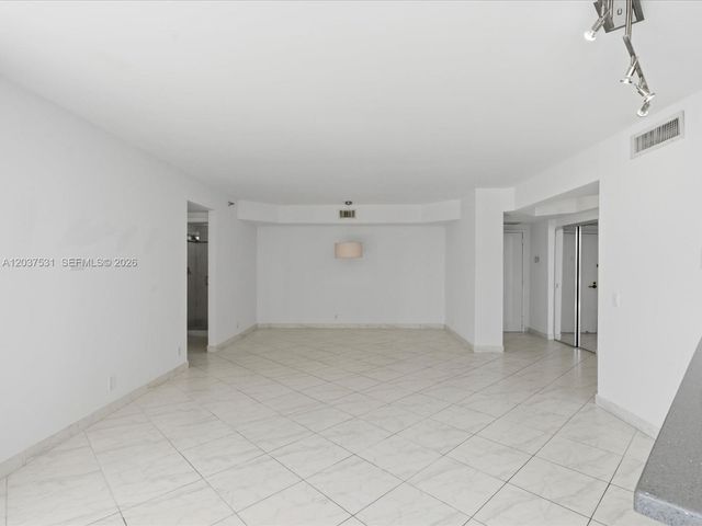 3610 Yacht Club Dr 702, Aventura, FL 33180