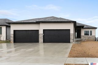 443 Deep Water Drive, Lincoln, NE 68527