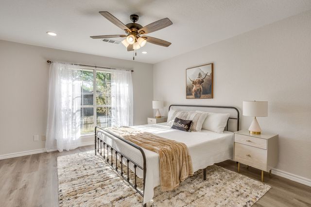 615 Rosewood Place, Joshua, TX 76058