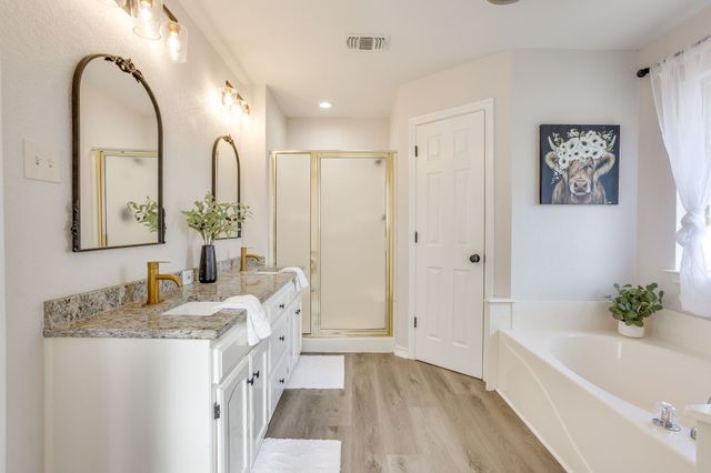 615 Rosewood Place, Joshua, TX 76058