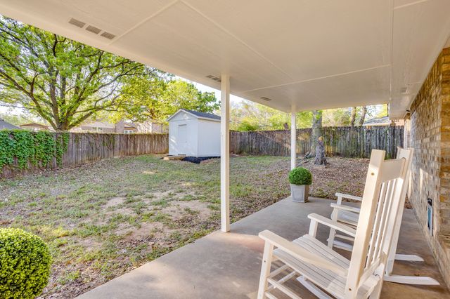 615 Rosewood Place, Joshua, TX 76058