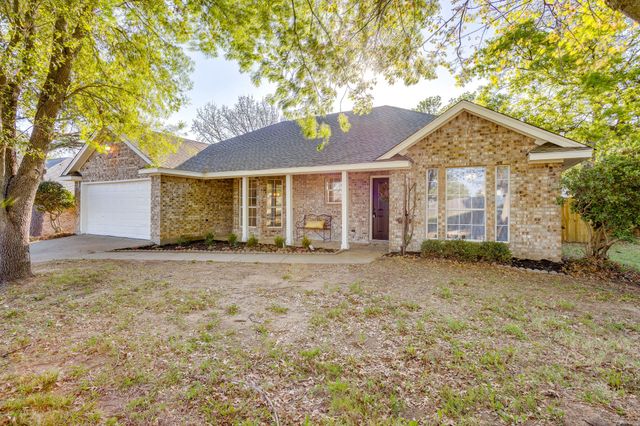 615 Rosewood Place, Joshua, TX 76058