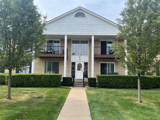 11740 Seaton Drive 4, Sterling Heights, MI 48312