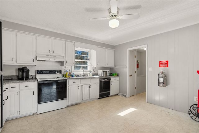 232 Nicholson Drive, Central, SC 29630