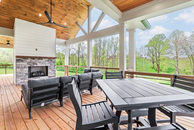 1250 Owen Glen Drive, Blairsville, GA 30512