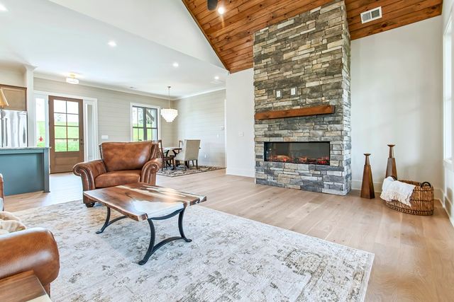 1250 Owen Glen Drive, Blairsville, GA 30512