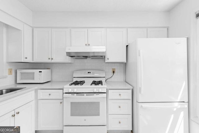 2883 Dresden Square Drive, Atlanta, GA 30341