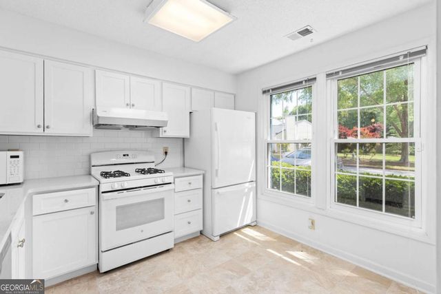 2883 Dresden Square Drive, Atlanta, GA 30341