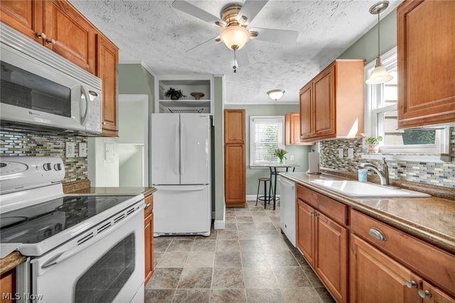 2181 Cranston Road, University Heights, OH 44118