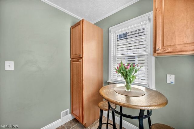 2181 Cranston Road, University Heights, OH 44118