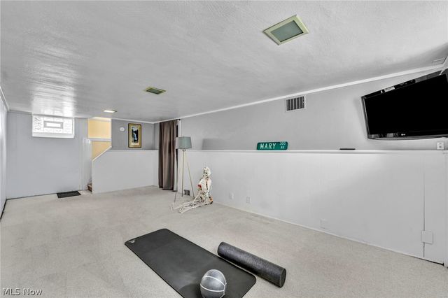 2181 Cranston Road, University Heights, OH 44118
