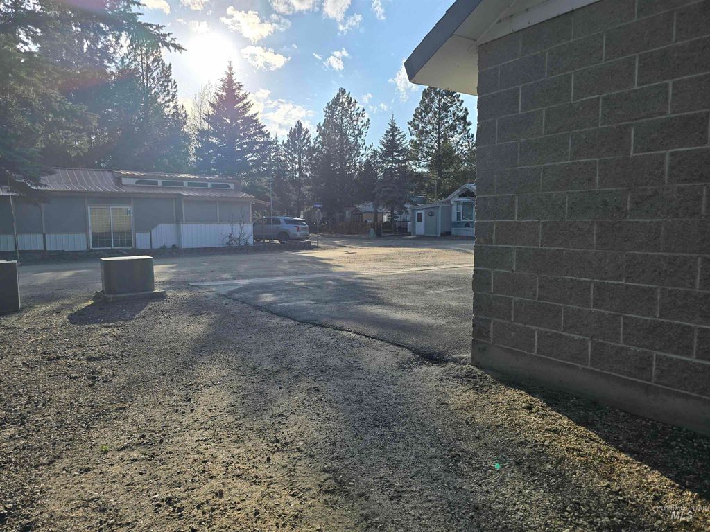 514 Sawyer St. D10, Cascade, ID 83611 photo 10