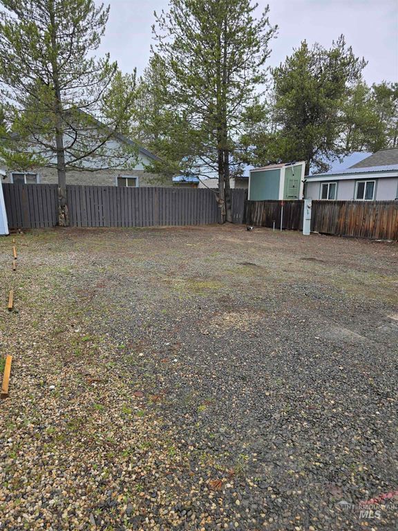514 Sawyer St. D10, Cascade, ID 83611 photo 6