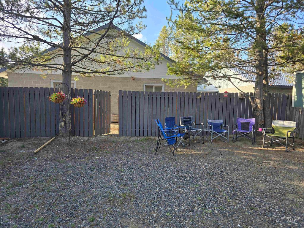514 Sawyer St. D10, Cascade, ID 83611 photo 7