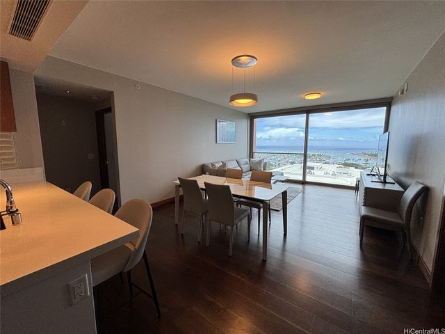 1555 Kapiolani Boulevard 1406, Honolulu, HI 96814