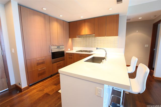 1555 Kapiolani Boulevard 1406, Honolulu, HI 96814
