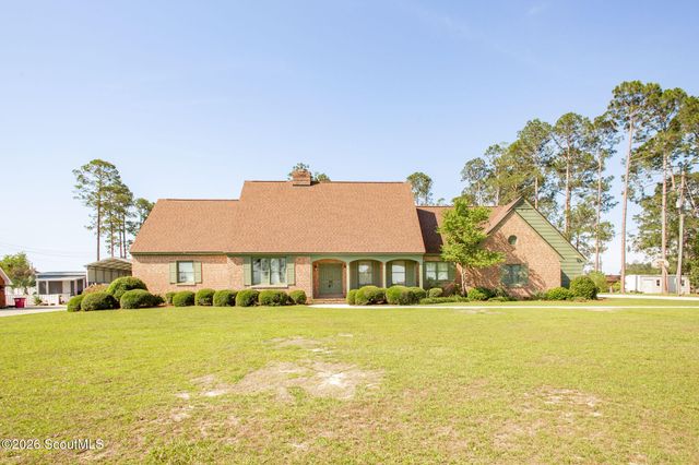 220 Lake Shore Drive, Alma, GA 31510