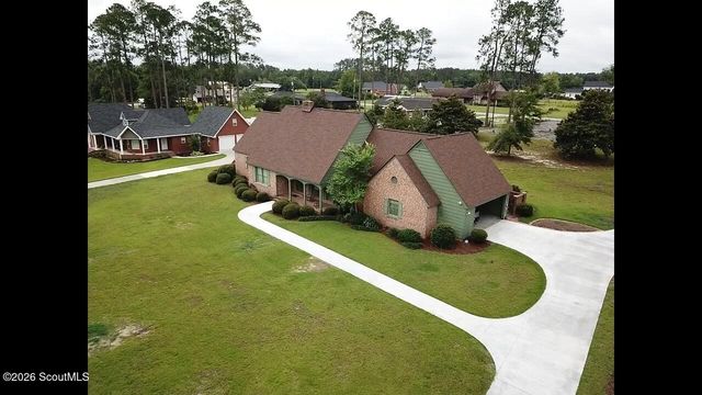 220 Lake Shore Drive, Alma, GA 31510