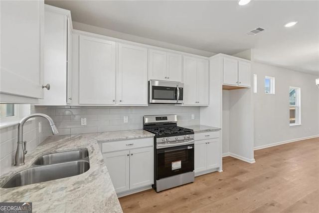 148 Red Oak Lane, Calhoun, GA 30701