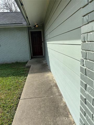 3806 Kaplan Drive, Pasadena, TX 77503