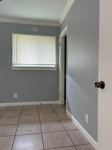 3806 Kaplan Drive, Pasadena, TX 77503