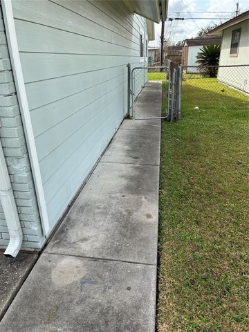 3806 Kaplan Drive, Pasadena, TX 77503