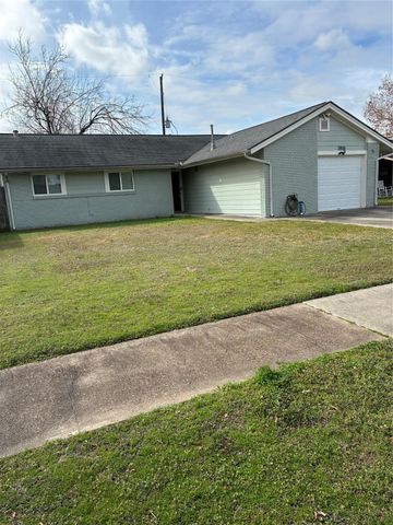 3806 Kaplan Drive, Pasadena, TX 77503