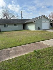 3806 Kaplan Drive, Pasadena, TX 77503