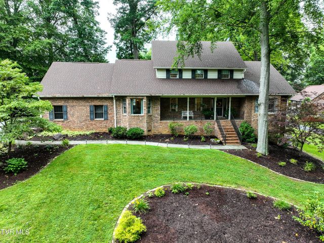 1239 Olde Oaks Drive, Gray, TN 37615