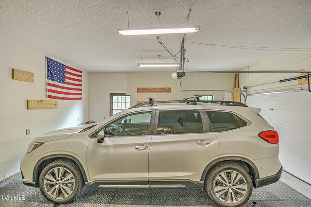 1239 Olde Oaks Drive, Gray, TN 37615