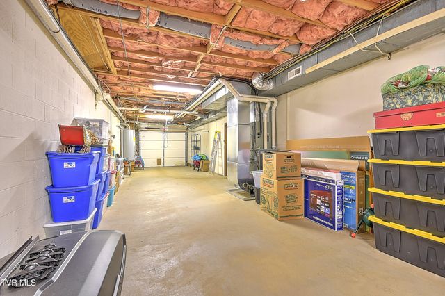 1239 Olde Oaks Drive, Gray, TN 37615