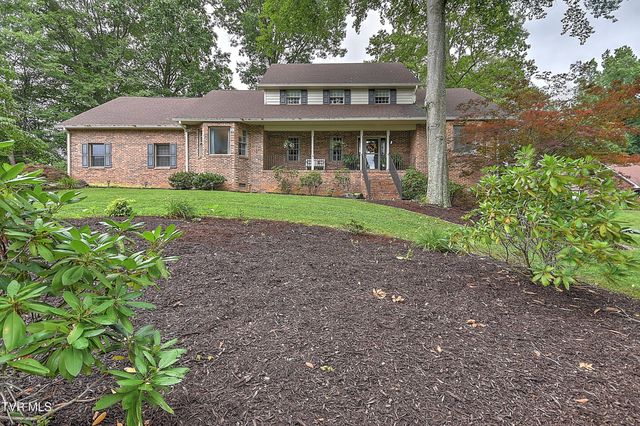 1239 Olde Oaks Drive, Gray, TN 37615