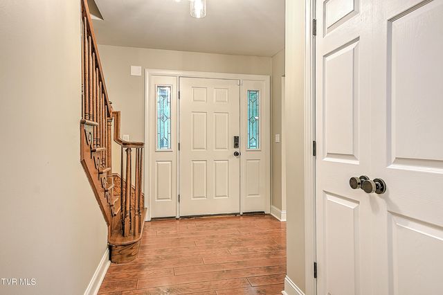 1239 Olde Oaks Drive, Gray, TN 37615