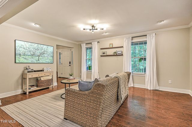 1239 Olde Oaks Drive, Gray, TN 37615