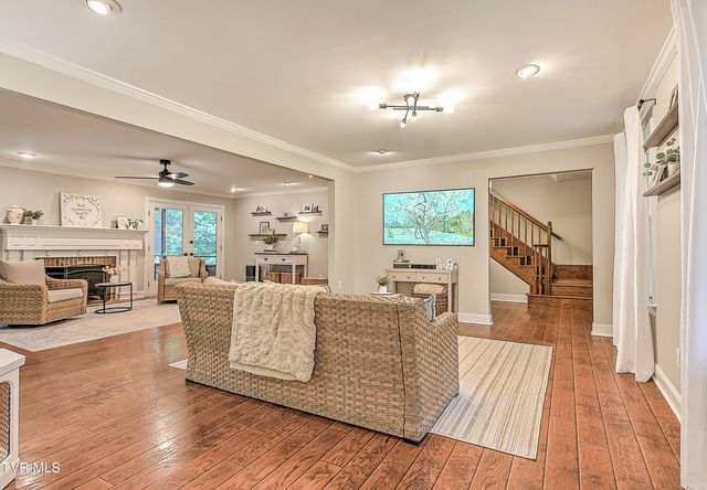 1239 Olde Oaks Drive, Gray, TN 37615