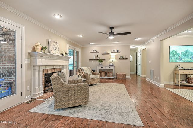 1239 Olde Oaks Drive, Gray, TN 37615