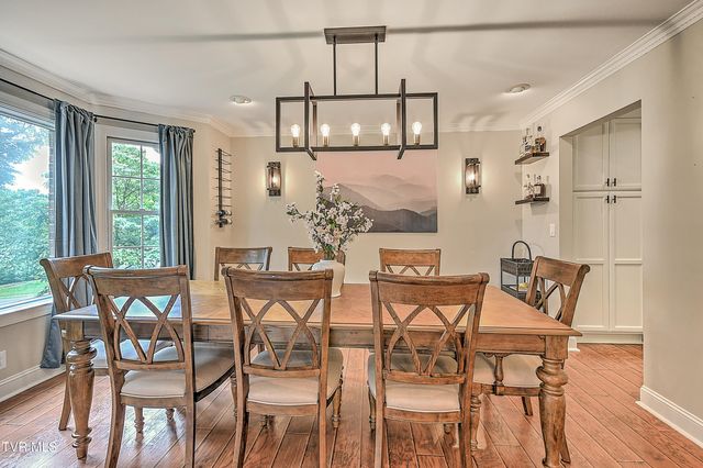 1239 Olde Oaks Drive, Gray, TN 37615