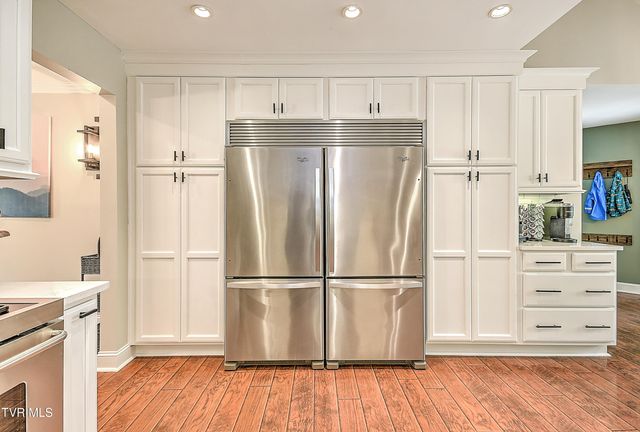 1239 Olde Oaks Drive, Gray, TN 37615