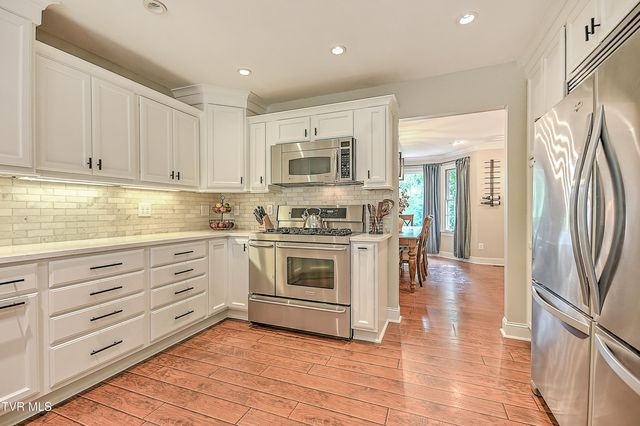 1239 Olde Oaks Drive, Gray, TN 37615