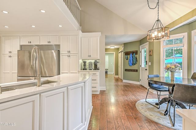 1239 Olde Oaks Drive, Gray, TN 37615