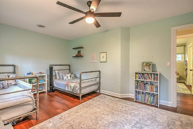 1239 Olde Oaks Drive, Gray, TN 37615