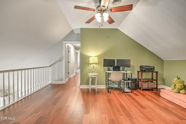 1239 Olde Oaks Drive, Gray, TN 37615